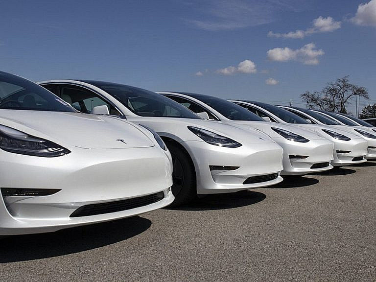 Продажи Tesla во Франции упали на 67 в мае 2025 года. Компания реализовала всего 721 авто, худший показатель за три года. Кризис без оправданий.