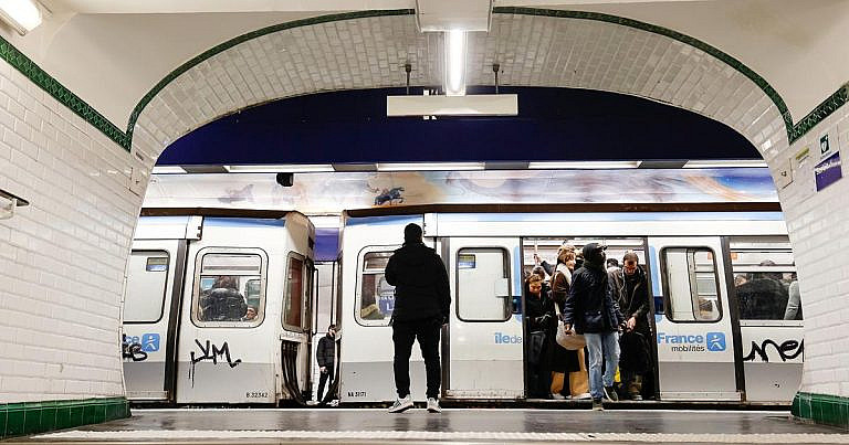 Киберугрозы для городского транспорта: атаки на метро, такси и аэропорты. Как хакеры взламывают системы и что им противостоит.