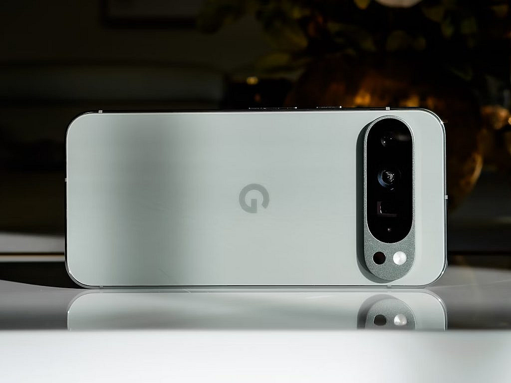 Критические баги в Pixel 9 и 9 Pro после обновления до Android 16: нерабочий экран, зависания, сбои автояркости и tap to wake. Google работает над исправлениями.