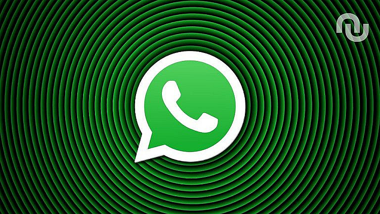 WhatsApp рассылает сообщения через чаты для анонсов и советов. Можно отключить, заблокировав или архивировав диалог.