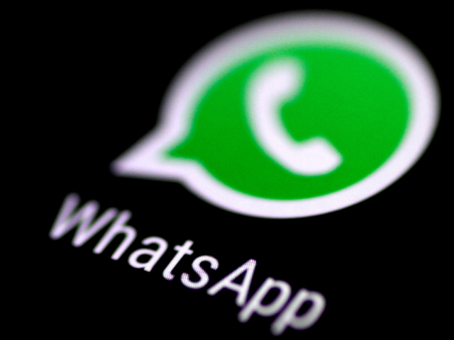 WhatsApp тестирует AI-генерацию изображений для профилей и групп. Бета-версия iOS позволяет создавать уникальные аватары по текстовому описанию.