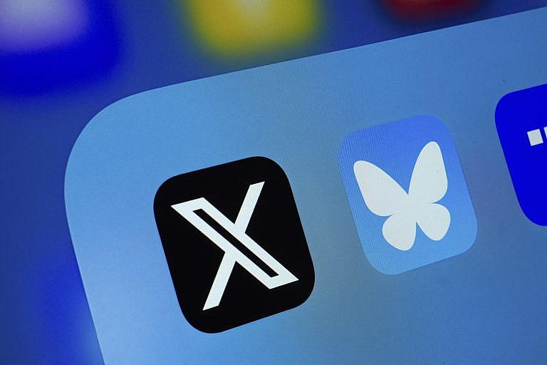 HelloQuitteX призывал покинуть X бывший Twitter из-за политики Маска, но массового исхода не случилось. Привычка и контент удерживают пользователей.