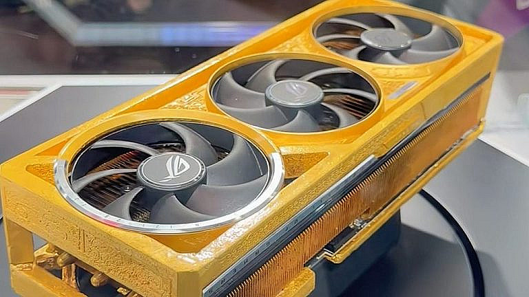Asus RTX 5090 ROG Astral Real Gold Edition видеокарта с 5 кг золота, стоимостью от 500 000 рублей. Технологический шедевр для геймеров.